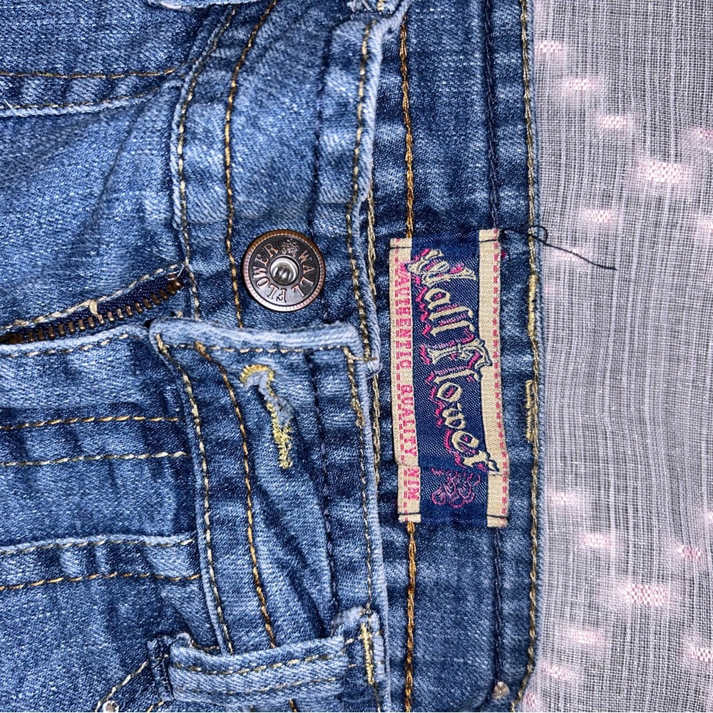 Wall Flower Low rise denim shorts